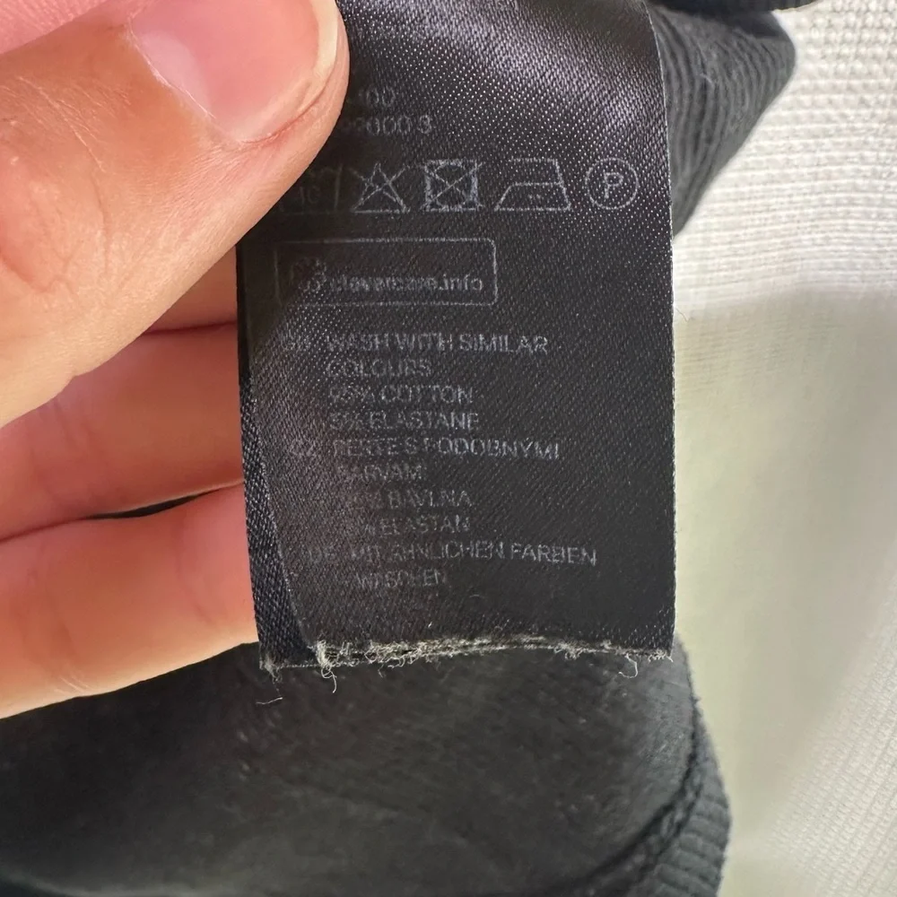 H&M Black Short Sleeve Women’s Turtleneck Tee - Picture 3 of 3